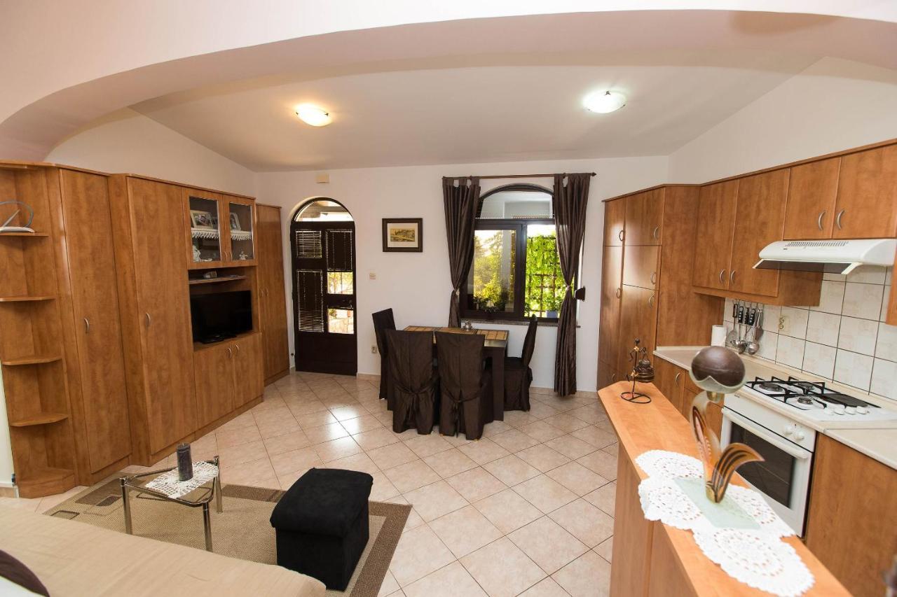 Apartmani Vera Цриквеница Экстерьер фото